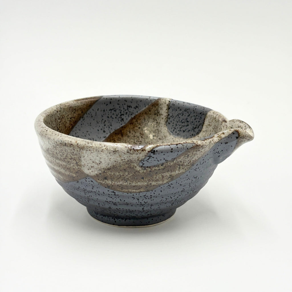 Japanese Karatsu Ceramic Pouring Bowl (Medium) Handcrafted Pottery Serving Dish Made in Japan
