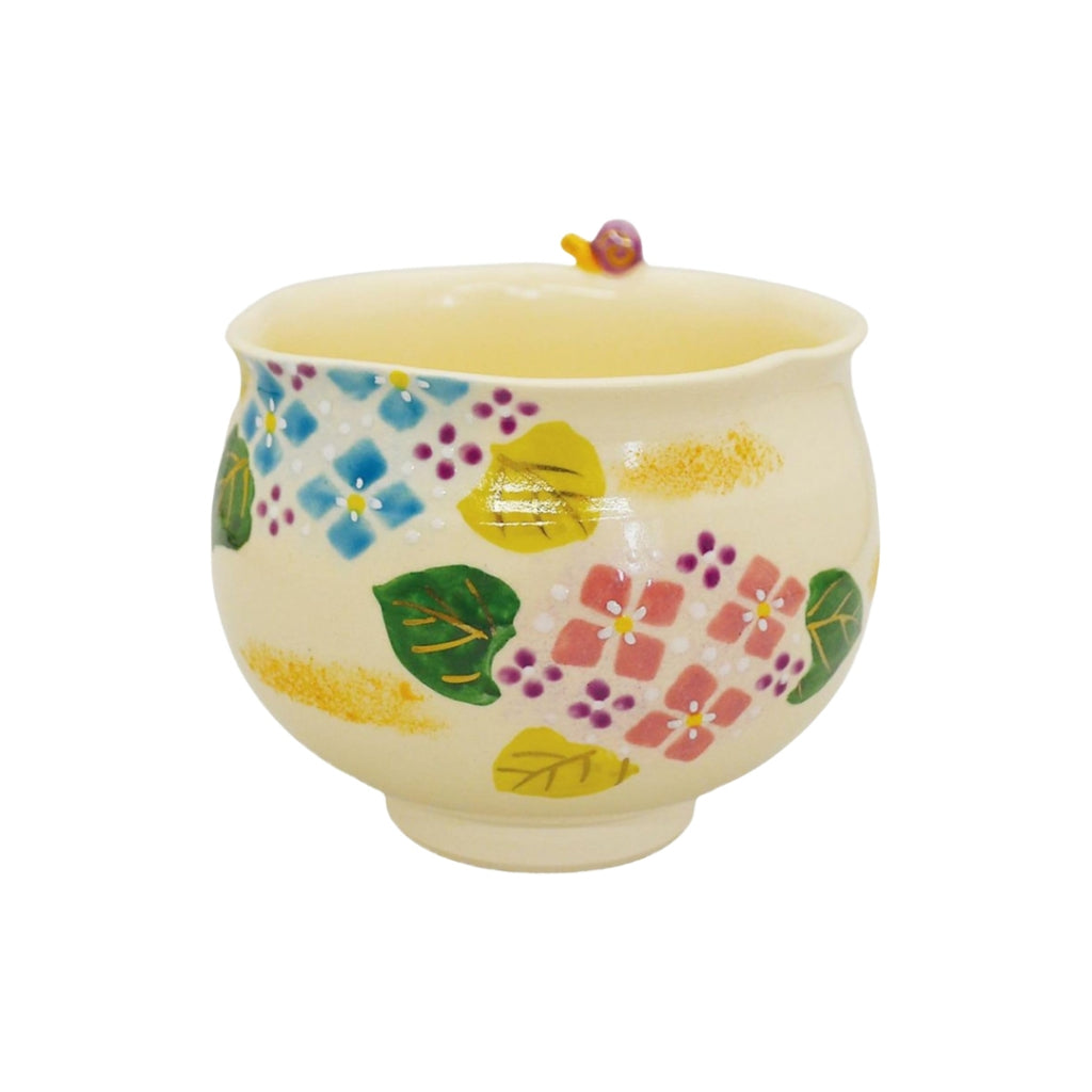 【made in japan】
Japanese Tea Ceremony Chawan Matcha Bowl - Handmade Kyoyaki Hydrangea Design, 11cm Diameter x 9cm Height, Perfect Gift by Koujou Takenaka - Authentic Craftsmanship from Japan