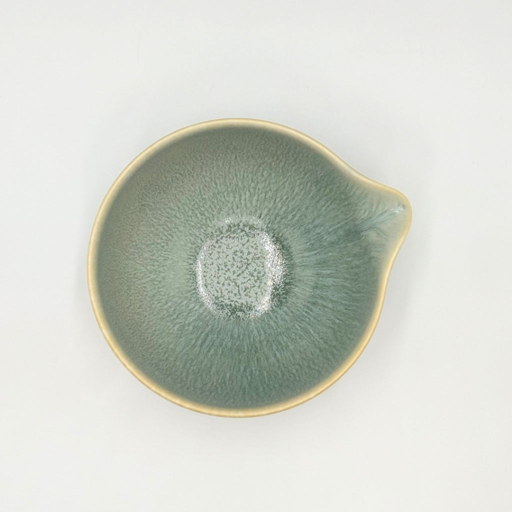 Japanese Mino Ware Green Crystal Katakuchi Matcha Bowl Handcrafted Ceramic Tea Bowl Made in Japan