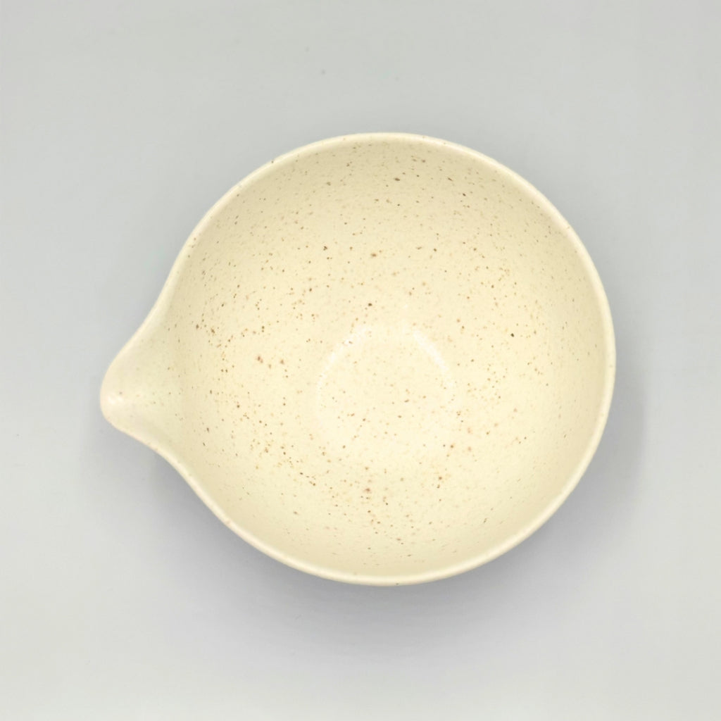 Soukai Japanese Matcha Bowl Katakuchi Pouring Lip Mino Ware Handcrafted Ceramic Tea Bowl Made in Japan