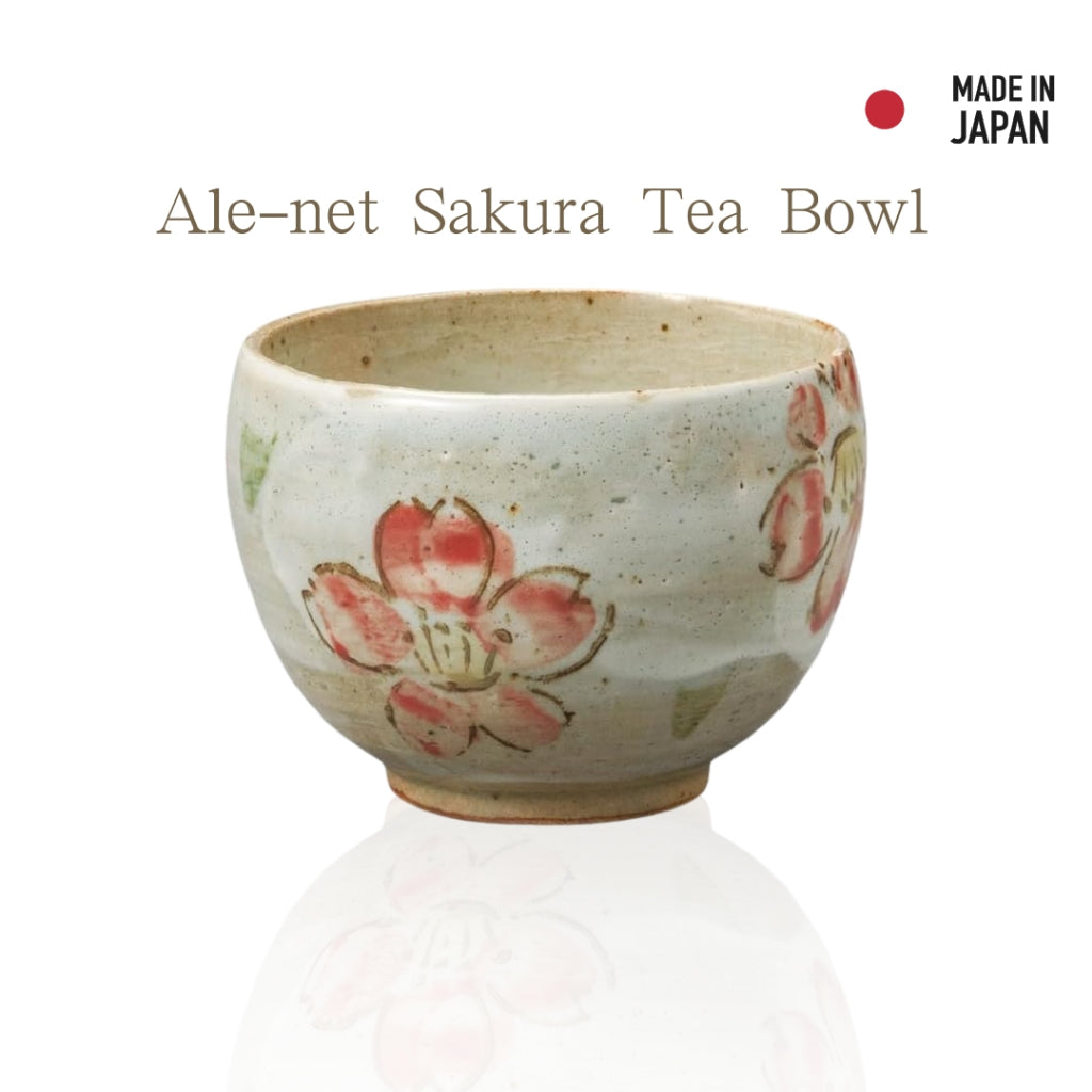 【made in japan】
Ale-net Sakura Tea Bowl, 10x7.3cm, Matcha Bowl, Café Bowl, Mino Ware, Japanese Made. Perfect for enjoyin