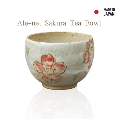 【made in japan】
Ale-net Sakura Tea Bowl, 10x7.3cm, Matcha Bowl, Café Bowl, Mino Ware, Japanese Made. Perfect for enjoyin