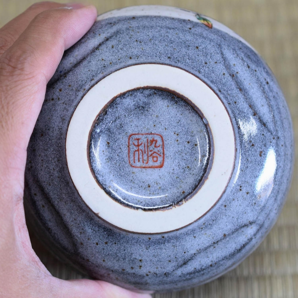 【made in japan】
Stylish Matcha Bowl by Waza, Elegant Kutani Ceramic, Owl Design, Premium Brand, Traditional Japanese Tea Ceremony, Authentic Japanese Craftsmanship, Perfect for Birthdays and Milestone Celebrations like Kanreki, Koki, and Kiju, Unique Gift