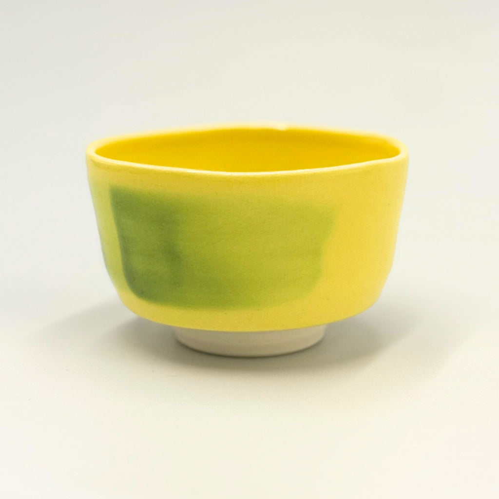 Kiyomizu ware Matcha Bowl, Yellow Glaze with Green Brushstroke Dot Pattern, Japanese Ceramic Tea Cup (Chawan)