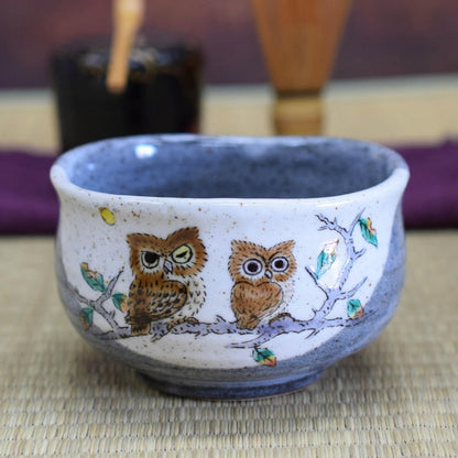 【made in japan】
Stylish Matcha Bowl by Waza, Elegant Kutani Ceramic, Owl Design, Premium Brand, Traditional Japanese Tea Ceremony, Authentic Japanese Craftsmanship, Perfect for Birthdays and Milestone Celebrations like Kanreki, Koki, and Kiju, Unique Gift