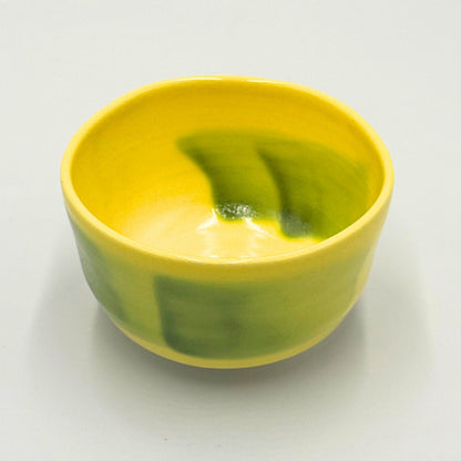 Kiyomizu ware Matcha Bowl, Yellow Glaze with Green Brushstroke Dot Pattern, Japanese Ceramic Tea Cup (Chawan)