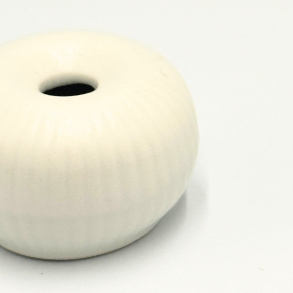 Japanese Mino Ware White Chasen Stand Round Porcelain Matcha Whisk Holder Made in Japan