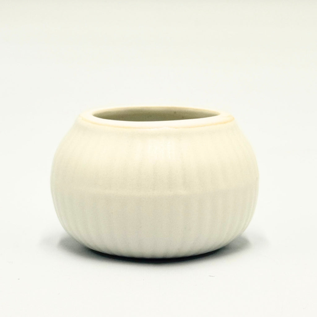 Japanese Mino Ware White Chasen Stand Round Porcelain Matcha Whisk Holder Made in Japan