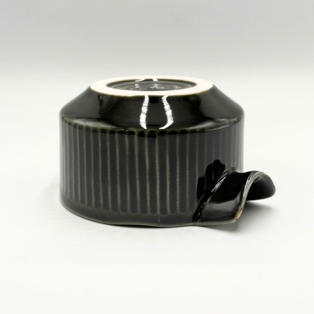 [Katakuchi Matcha Bowl] Meisen Faceted Oribe-style Matcha Bowl with Pouring Spout　Made in Japan 14.5cm