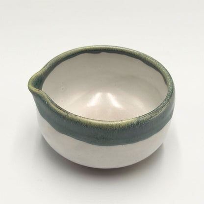 Japanese Handmade Matcha Bowl Wakakusa ME-GU-RI Series Katakuchi Pottery 350ml Tea Ceremony
