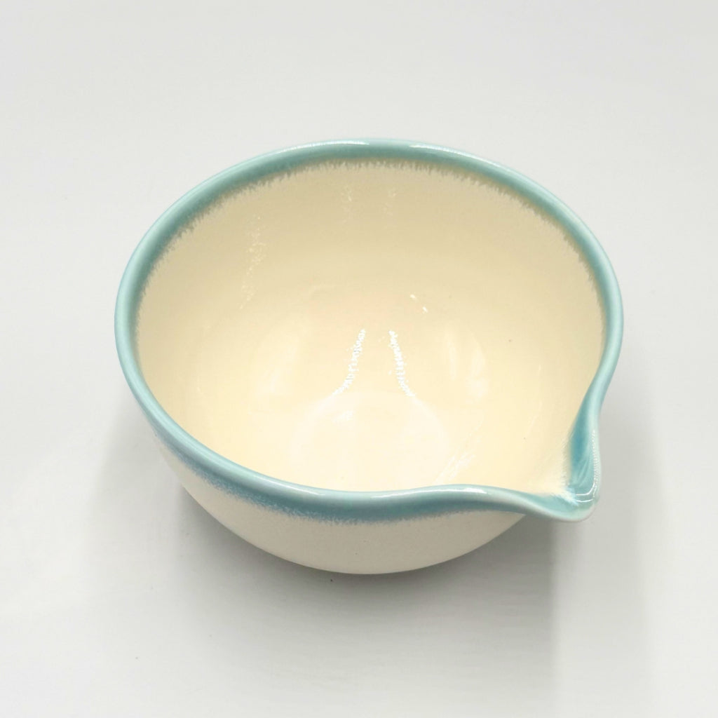 Japanese Matcha Bowl Katakuchi Pouring Spout Ryofu Mino Ware Ceramic Tea Bowl Made in Japan