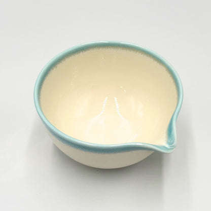 Japanese Matcha Bowl Katakuchi Pouring Spout Ryofu Mino Ware Ceramic Tea Bowl Made in Japan