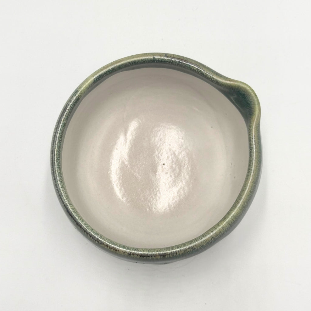Japanese Handmade Matcha Bowl Wakakusa ME-GU-RI Series Katakuchi Pottery 350ml Tea Ceremony