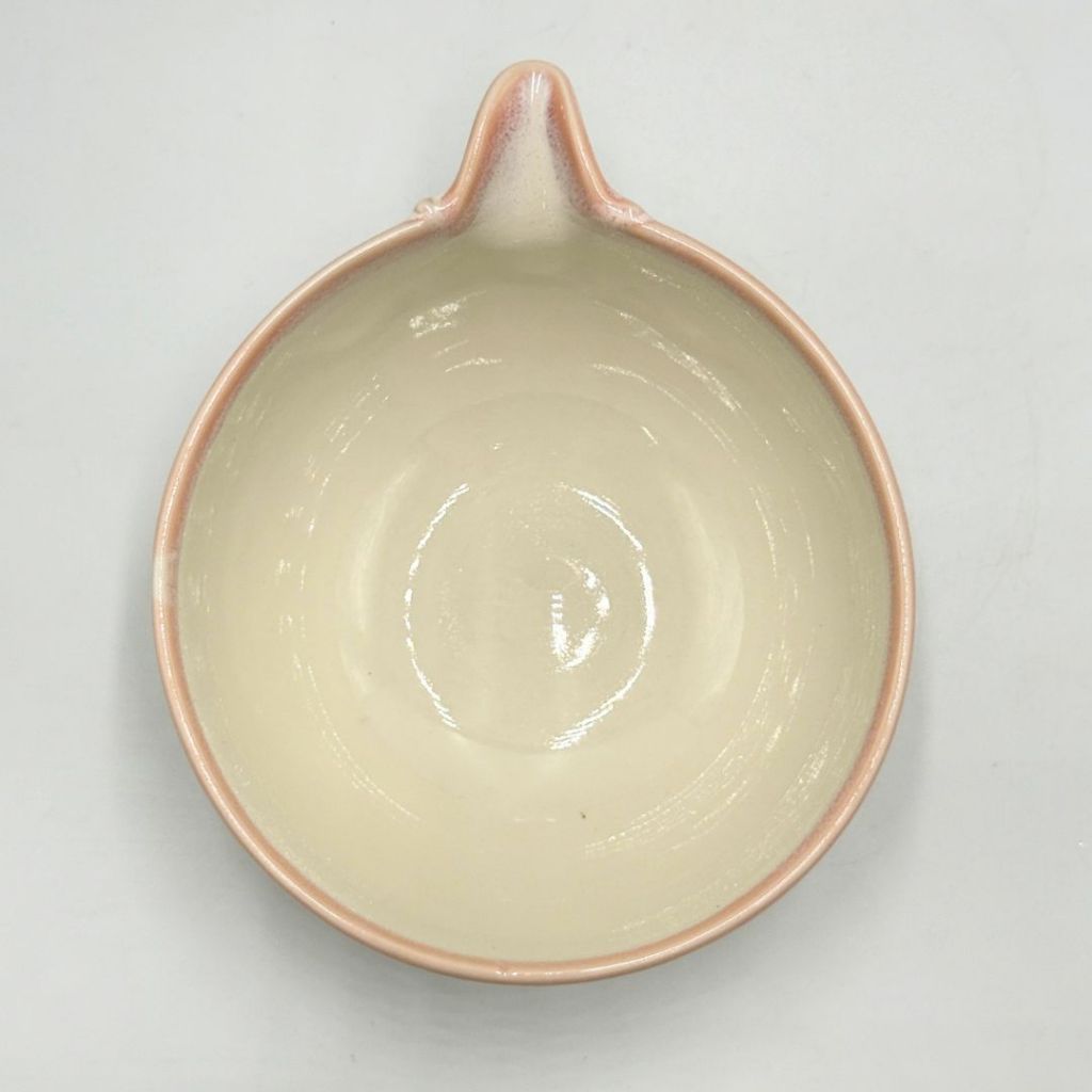Harukaze Katakuchi Matcha Bowl Small - Mino Ware Japanese Porcelain Tea Bowl with Spout