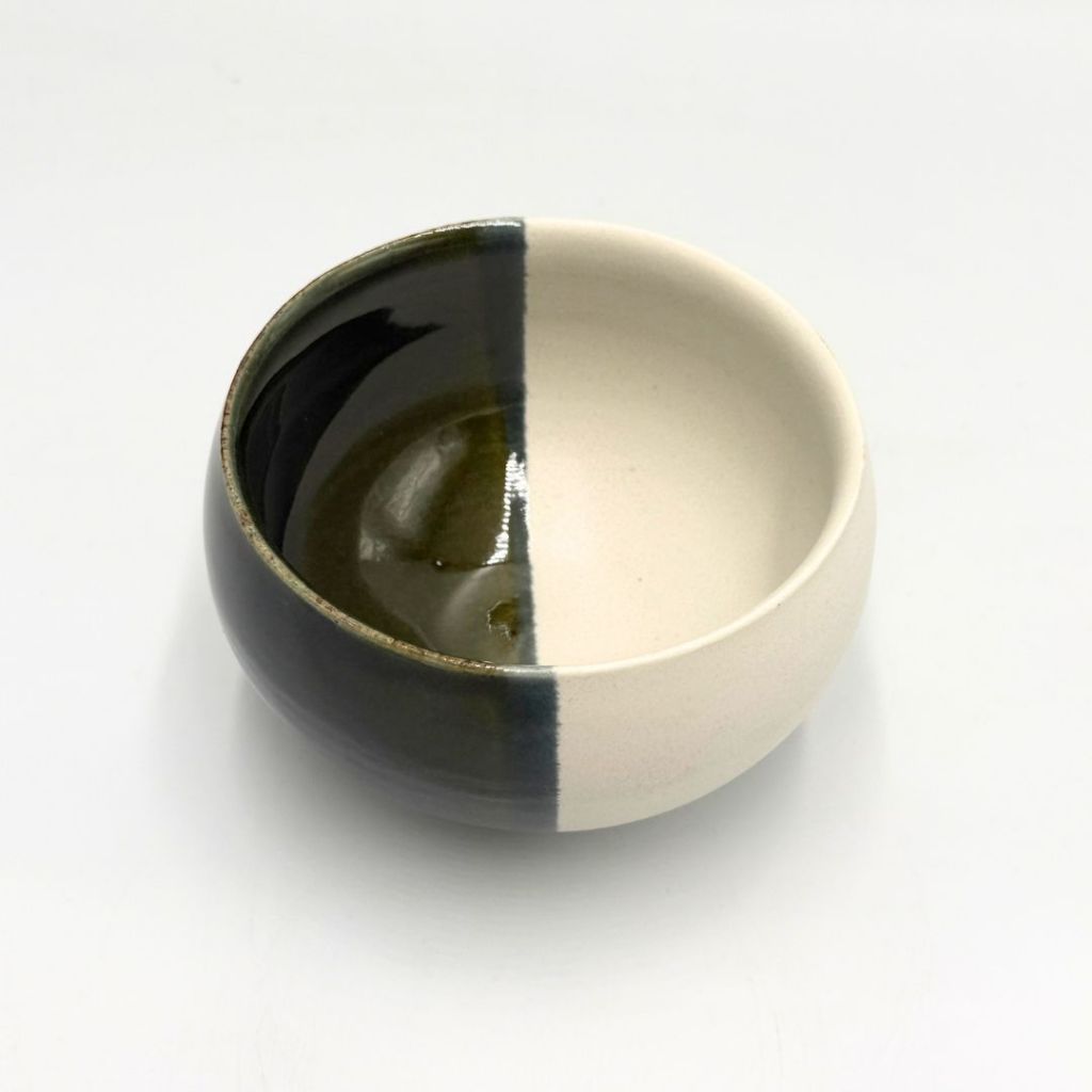 Mino Ware Matcha Bowl: Strada Oribe | Japanese Pottery, Tea Bowl, Cafe Style, Versatile Use