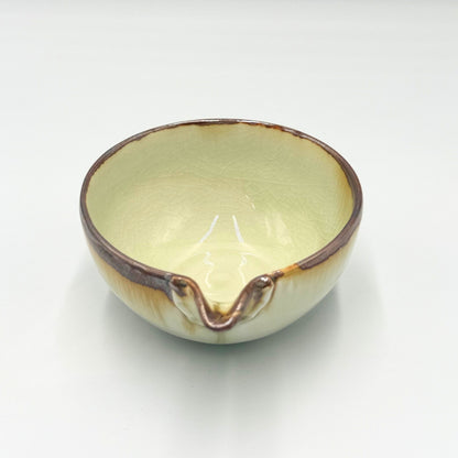 Japanese Mino Ware Matcha Bowl Katakuchi Pouring Spout Rustic Crackle Glaze Ceramic Tea Cup