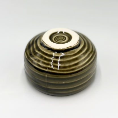 Japanese Matcha Bowl Flower Shape Yomogi Green Mino Ware Porcelain Chawan Made in Japan Φ12cm
